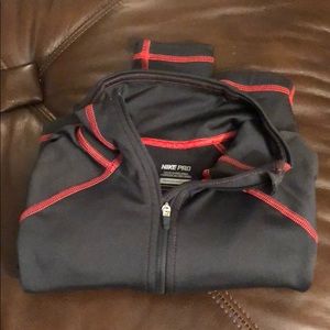 Nike pro half zip